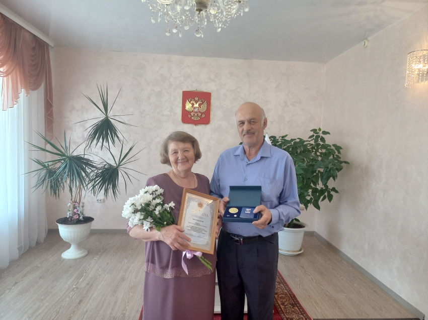 Семьи Калганского и Хилокского районов удостоены награды «За любовь и верность»
